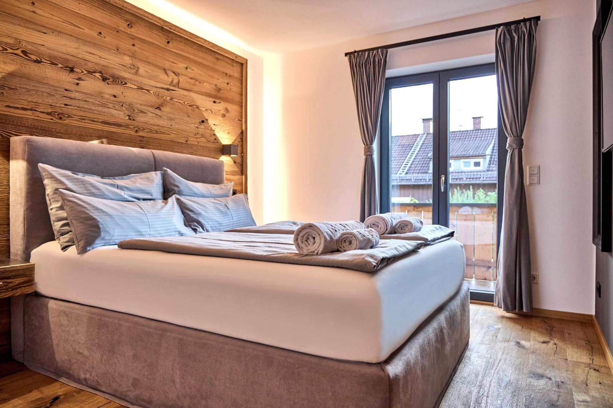 Apartment Wood&Stone Alpi การ์มิช-พาร์เทนเคียร์เชน ภายนอก รูปภาพ